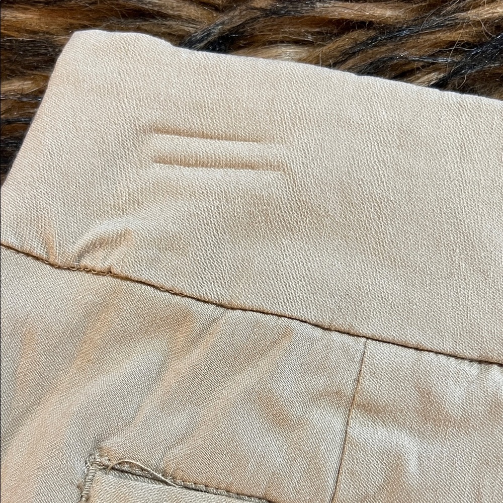 Women’s’ Khaki Capri Pants - Picture 4 of 5